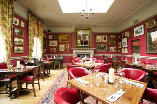 Crown Hotel