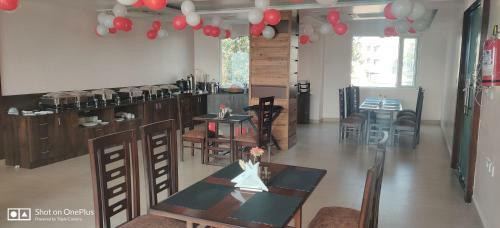 Hotel Trimurti