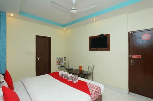 Oyo 24274 Hotel Neel Ganga