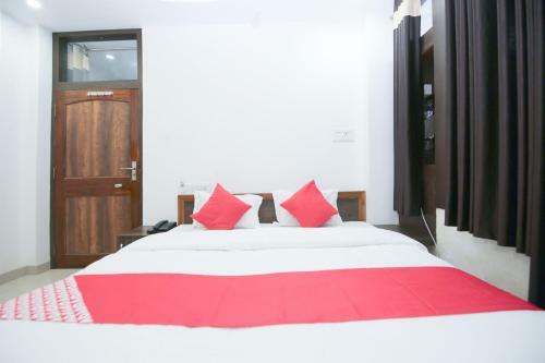 Oyo 29788 Hotel Tushar Palace