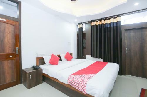 Oyo 29788 Hotel Tushar Palace