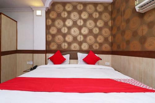 Oyo 29788 Hotel Tushar Palace