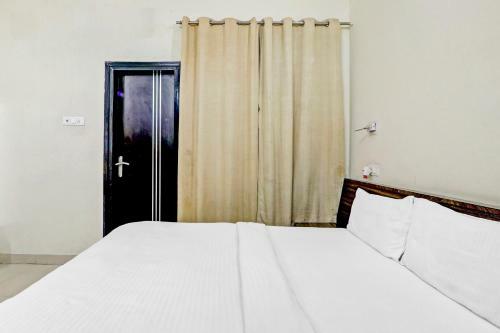 Collection O 83842 Hotel Sayam