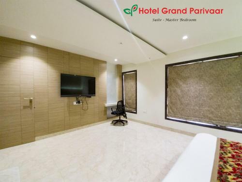 Hotel Grand Parivaar
