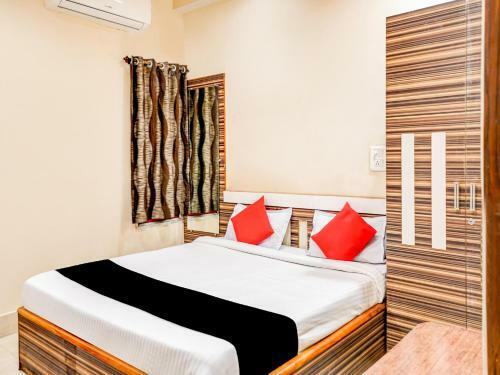Capital O 79766 Hotel Star International