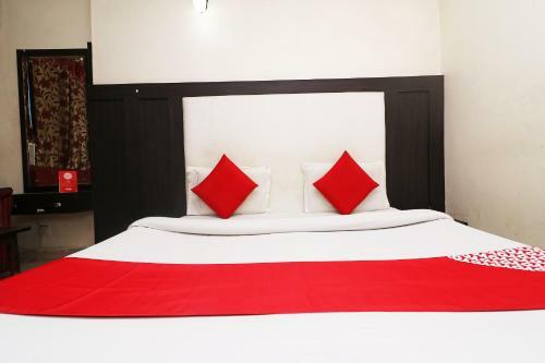 Oyo 35806 Hotel Himgiri