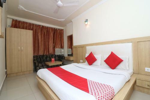 Oyo 35806 Hotel Himgiri