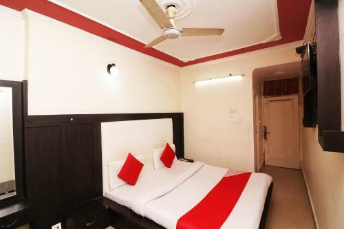 Oyo 35806 Hotel Himgiri