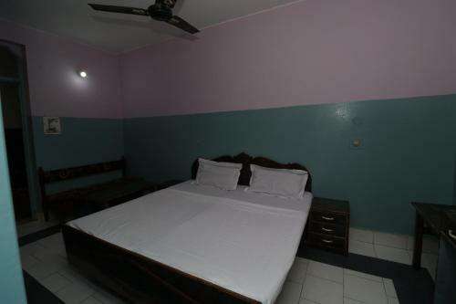 Collection O 37960 Hotel Krishna Plaza