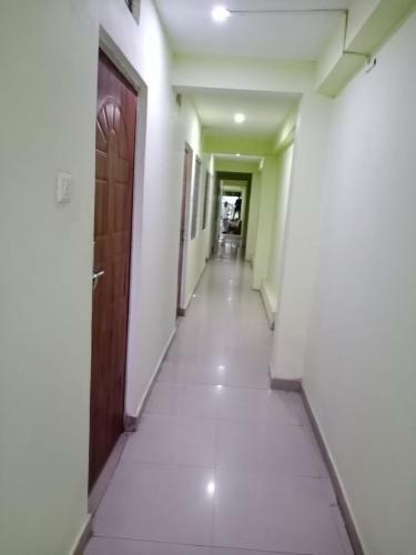 S S Hotel And Restaurant By Wb Economy