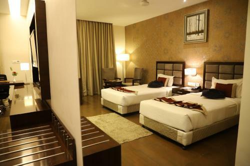 Hotel The Wave International