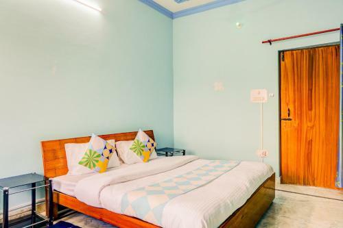 Hostal Oyo 78707 Pink House