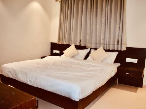 Hotel Vrindavan Palace