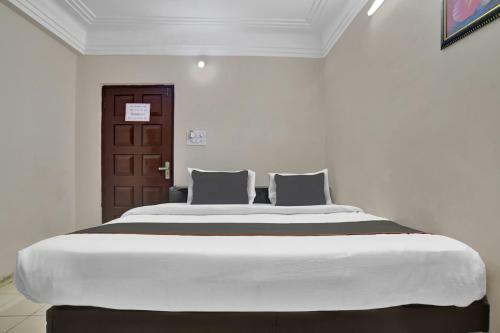 Collection O 82862 Hotel New Uday Palace