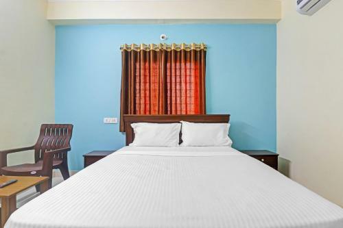Oyo 85841 Hotel Vibrant Golden Bay