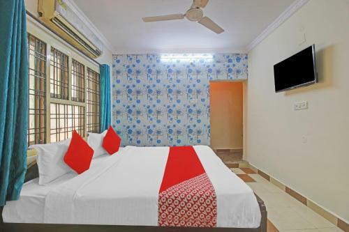 Oyo 84786 Hotel Silver Moon