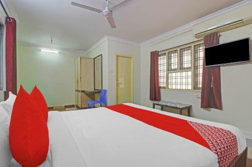 Oyo 84786 Hotel Silver Moon
