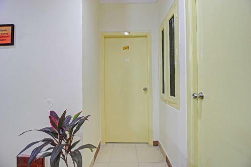 Oyo 84786 Hotel Silver Moon