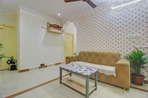 Oyo 84786 Hotel Silver Moon