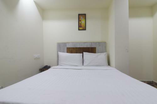Hotel Capital O 85402 Sri Sai Regency