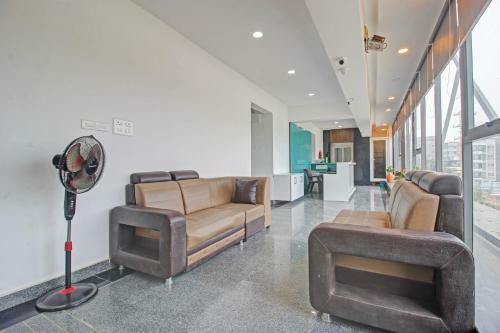 Hotel Oyo Flagship 84866 Gbr Luxury Stay