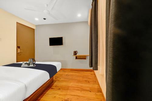 Townhouse Oak Hotel Ardency Blue
