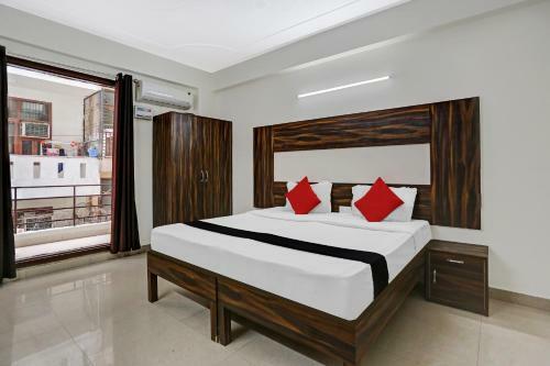 Hotel Capital O 81645 City Residency