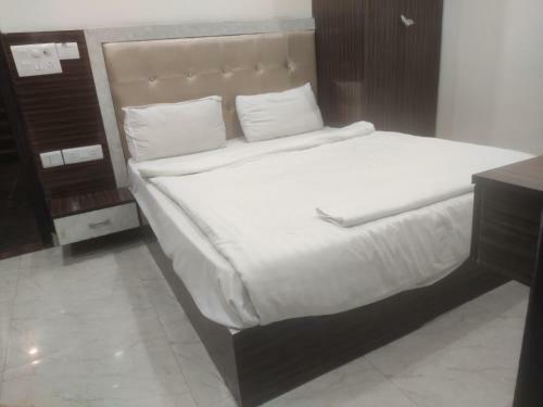 Hotel Singh Service Apartment Medanta
