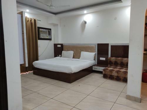Hotel Singh Service Apartment Medanta
