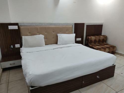 Hotel Singh Service Apartment Medanta