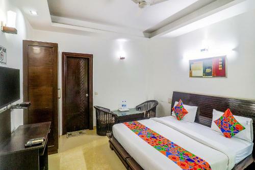 Fabhotel Blue Moon Residency