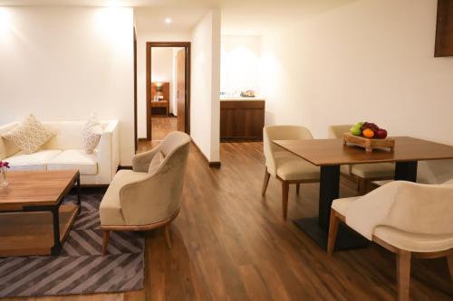 Hotel Regenta Suites Gurugram, Sohna Road, Sector 49