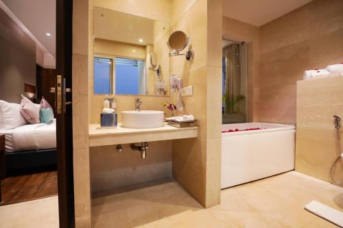 Hotel Regenta Suites Gurugram, Sohna Road, Sector 49