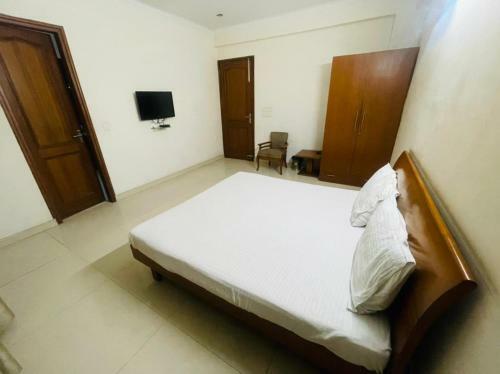 Hostal White House Residency, Gurugram