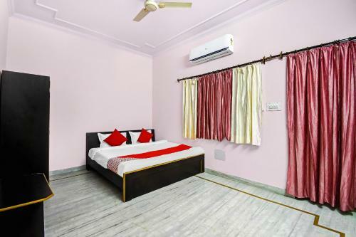 Hotel Oyo 47164 Madhav Palace