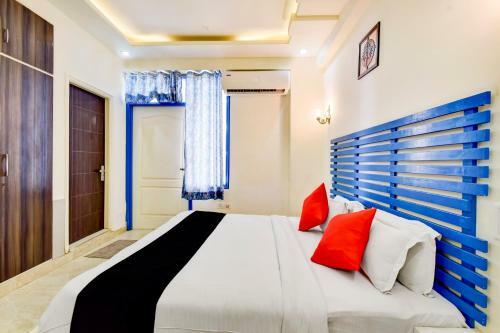 Capital O 81295 Hotel Coracao Inn