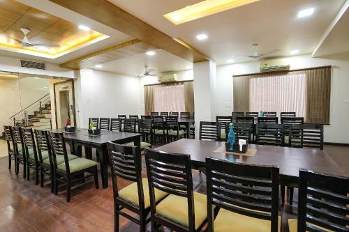 Fabhotel Royal Gm Plaza