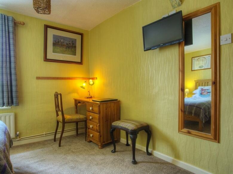 Hostal Tinhay Mill Guest House