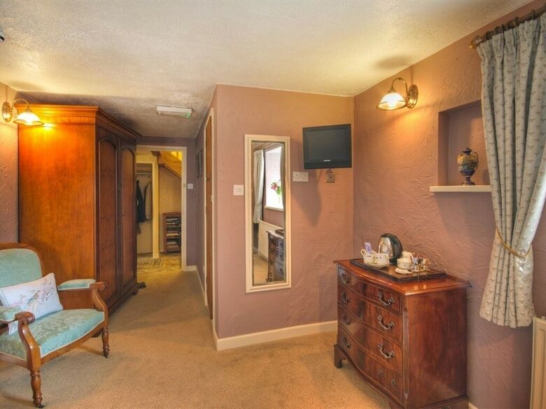 Hostal Tinhay Mill Guest House