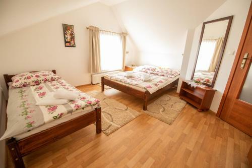 Pokoje I Apartament U Lucyny