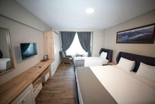 Hotel ?mroz Elia Otel