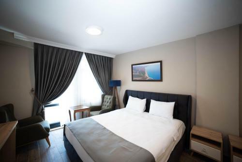 Hotel ?mroz Elia Otel