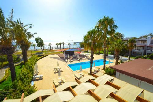 Sea And You Beachfront Apartments