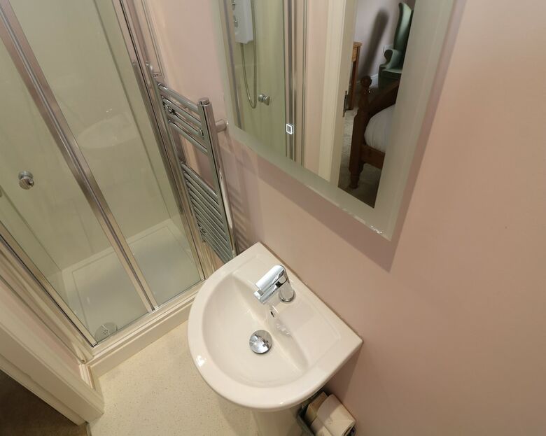 Bed & Breakfast Inglenook Guest House