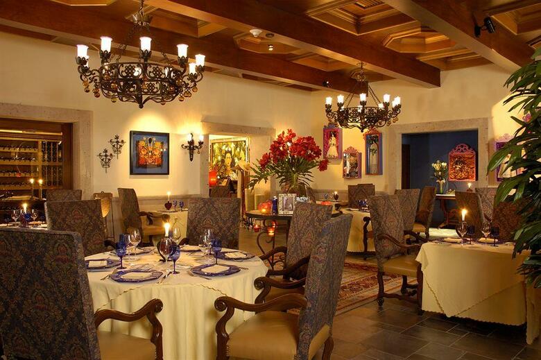 Hotel Pueblo Bonito Sunset Beach Resort & Spa