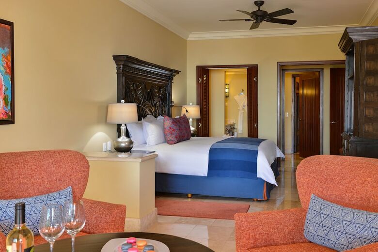 Hotel Pueblo Bonito Sunset Beach Resort & Spa