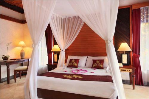Hotel Bali Tropic Resort & Spa