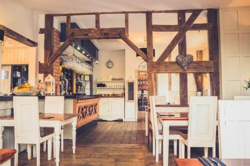 Hotel The Salwey Arms