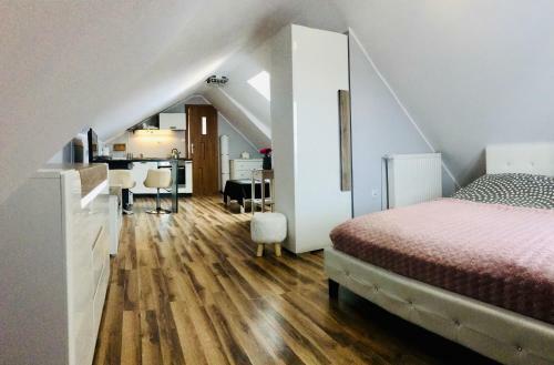 Pokoje I Apartamenty 200 M Do Pla?y