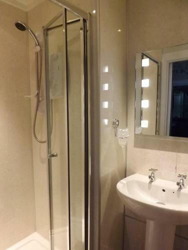 Hostal Fernlea Guest House